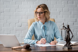 Mag een strafrechtelijk veroordeelde werknemer worden ontslagen